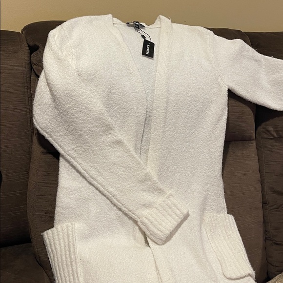 Express Women's Cream Cardigan - Picture 2 of 4
